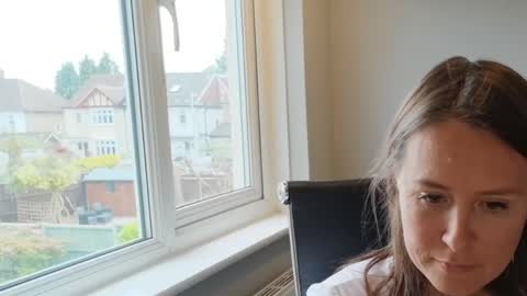 Nadia Ferreira  online show from May 2026 04:17:02 PM