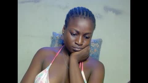 Snapshot of eatuupx chatting on December 2025 05:02:01 AM eatuupx online show from December 2025 05:02:01 AM