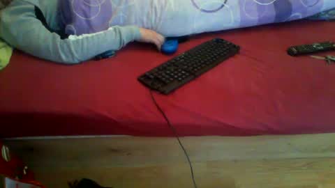 Snapshot of eblata chatting on December 2024 08:55:01 AM shy yoong cross online show from December 2024 08:55:01 AM