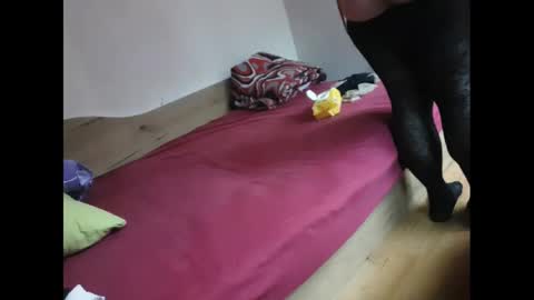 Snapshot of eblata chatting on February 2025 01:00:02 PM shy yoong cross online show from February 2025 01:00:02 PM