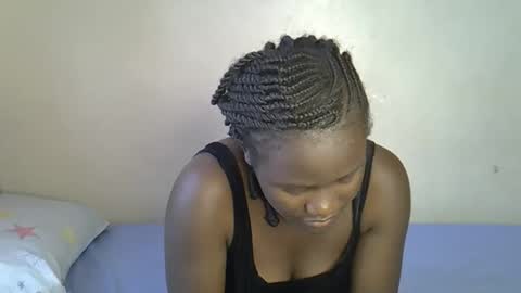 Snapshot of ebonnyqueeen chatting on December 2025 09:14:01 AM Queen online show from December 2025 09:14:01 AM