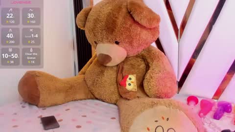 Snapshot of ebony_beautifull chatting on December 2024 01:47:02 AM Luci online show from December 2024 01:47:02 AM