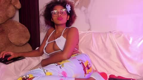 Snapshot of ebony_beautifull chatting on February 2025 04:59:01 AM Luci online show from February 2025 04:59:01 AM