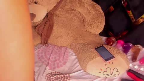 Snapshot of ebony_beautifull chatting on February 2025 06:44:01 AM Luci online show from February 2025 06:44:01 AM