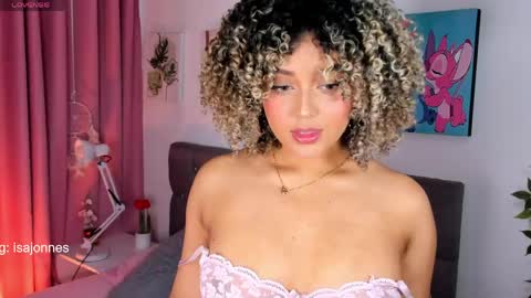 Snapshot of ebony_curly2 chatting on April 2026 08:07:01 PM isa online show from April 2026 08:07:01 PM