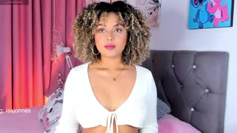 Snapshot of ebony_curly2 chatting on April 2026 08:37:01 PM isa online show from April 2026 08:37:01 PM