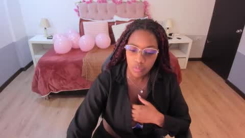 ebony_fantasy2 online show from February 2026 12:01:01 PM