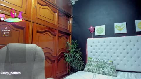 ebony_katterin online show from April 2026 11:09:01 AM