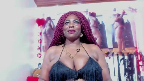 Snapshot of ebony_mine47 chatting on March 2025 02:52:01 AM Ebony Mine online show from March 2025 02:52:01 AM