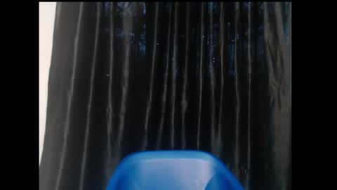 Snapshot of ebony_queenx chatting on June 2026 05:14:01 PM Queen online show from June 2026 05:14:01 PM