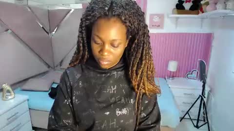Snapshot of ebony_rizon chatting on June 2026 01:01:01 PM ebony_rizon online show from June 2026 01:01:01 PM