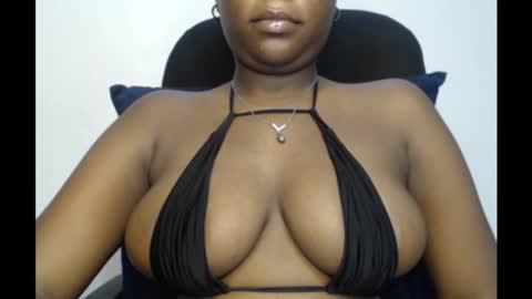 Snapshot of ebony_sexy_queen chatting on February 2025 07:18:01 AM Racheal online show from February 2025 07:18:01 AM