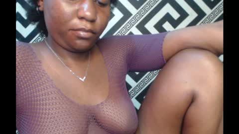 Snapshot of ebony_sexy_queen chatting on February 2025 09:00:01 PM Racheal online show from February 2025 09:00:01 PM