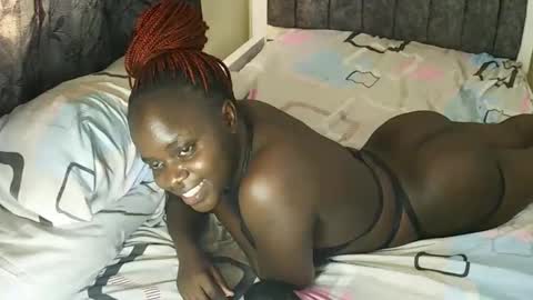Snapshot of ebony_tasha chatting on February 2025 03:30:02 PM tasha online show from February 2025 03:30:02 PM