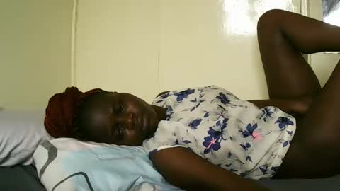 Snapshot of ebony_tasha chatting on February 2025 07:35:01 AM tasha online show from February 2025 07:35:01 AM