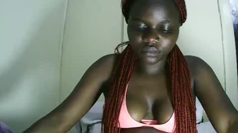 Snapshot of ebony_tasha chatting on February 2025 07:39:01 PM tasha online show from February 2025 07:39:01 PM