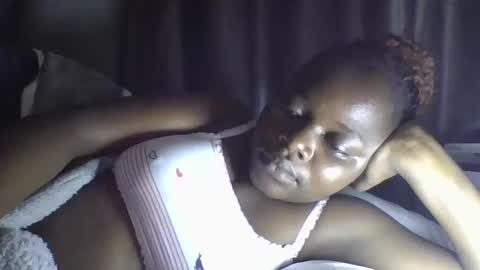 Snapshot of ebony_tasha chatting on February 2025 10:20:02 PM tasha online show from February 2025 10:20:02 PM