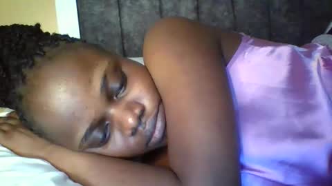 Snapshot of ebony_tasha chatting on September 2025 12:48:02 AM tasha online show from September 2025 12:48:02 AM