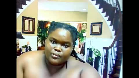 Snapshot of ebonyhotbuns4u2luv chatting on February 2025 07:08:02 PM ebonyhotbuns4u2luv online show from February 2025 07:08:02 PM