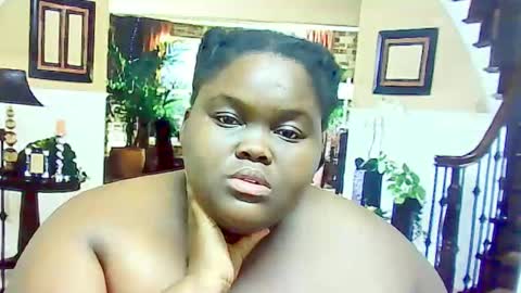 Snapshot of ebonyhotbuns4u2luv chatting on February 2025 10:40:02 AM ebonyhotbuns4u2luv online show from February 2025 10:40:02 AM