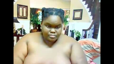 Snapshot of ebonyhotbuns4u2luv chatting on February 2025 01:46:02 PM ebonyhotbuns4u2luv online show from February 2025 01:46:02 PM