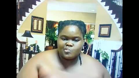 Snapshot of ebonyhotbuns4u2luv chatting on February 2025 01:06:01 PM ebonyhotbuns4u2luv online show from February 2025 01:06:01 PM