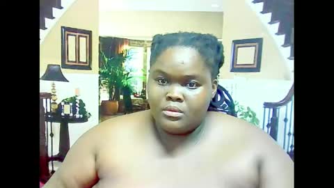 Snapshot of ebonyhotbuns4u2luv chatting on February 2025 01:07:01 PM ebonyhotbuns4u2luv online show from February 2025 01:07:01 PM