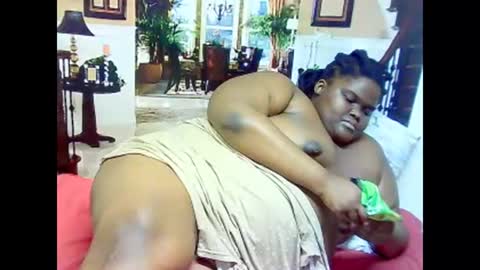 Snapshot of ebonyhotbuns4u2luv chatting on March 2025 11:09:02 PM ebonyhotbuns4u2luv online show from March 2025 11:09:02 PM