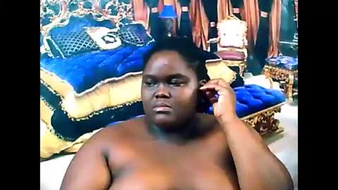 Snapshot of ebonyhotbuns4u2luv chatting on March 2025 07:06:01 PM ebonyhotbuns4u2luv online show from March 2025 07:06:01 PM