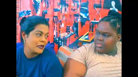 Snapshot of ebonyhotbuns4u2luv chatting on November 2025 06:14:02 AM ebonyhotbuns4u2luv online show from November 2025 06:14:02 AM