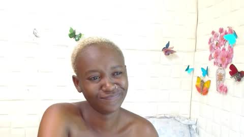 Cindy online show from November 2025 05:48:02 PM