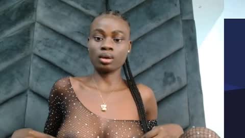 Snapshot of ebonypetiti chatting on November 2025 11:40:01 PM queen online show from November 2025 11:40:01 PM