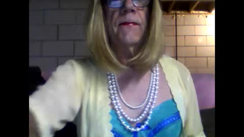 Snapshot of eddie595959 chatting on December 2024 08:27:02 AM eddie595959 online show from December 2024 08:27:02 AM