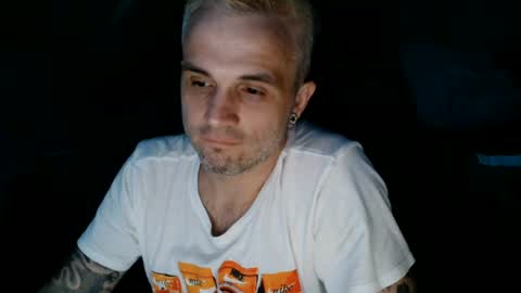 Snapshot of eddy2293 chatting on August 2026 02:37:02 AM Hey222 online show from August 2026 02:37:02 AM