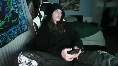 Snapshot of eddy815 chatting on December 2025 04:32:01 AM eddy815 online show from December 2025 04:32:01 AM