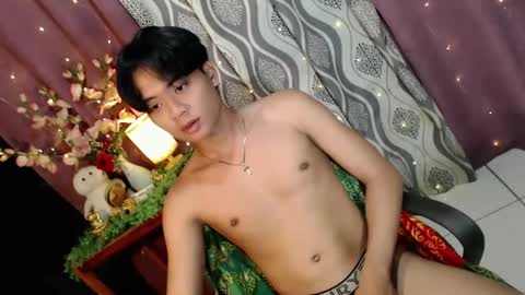 Snapshot of edelcum_xx chatting on February 2025 10:12:01 AM edelcum_xx online show from February 2025 10:12:01 AM