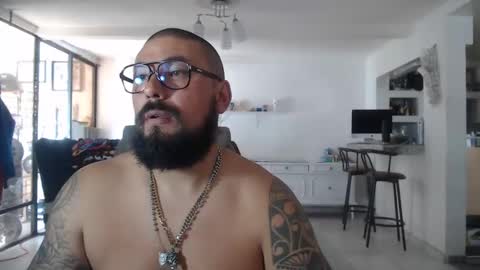 edgarram83 online show from February 2025 05:40:01 PM