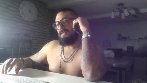 edgarram83 online show from November 2025 05:18:02 AM