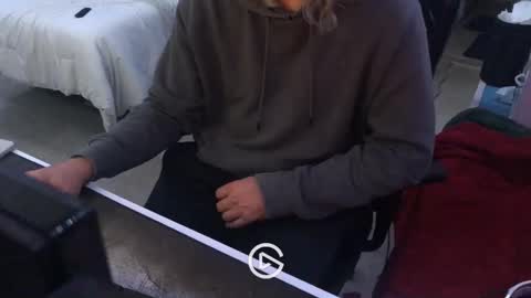 edgemeallnight online show from November 2025 02:53:02 AM