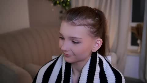 Lisa  online show from April 2026 11:42:01 PM