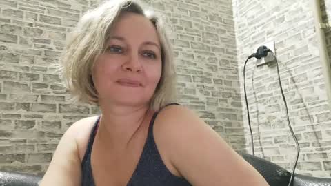 Snapshot of edithmanning chatting on January 2025 01:51:01 PM edithmanning online show from January 2025 01:51:01 PM