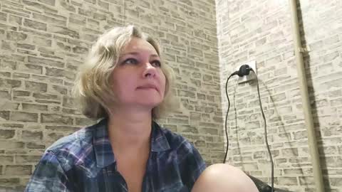 Snapshot of edithmanning chatting on January 2025 06:02:02 AM edithmanning online show from January 2025 06:02:02 AM