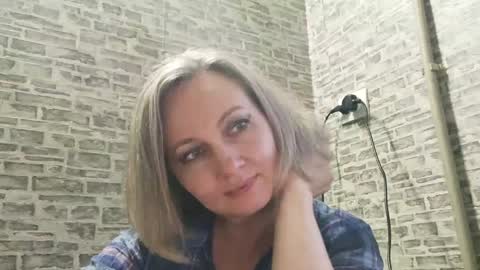 Snapshot of edithmanning chatting on January 2025 01:54:01 PM edithmanning online show from January 2025 01:54:01 PM