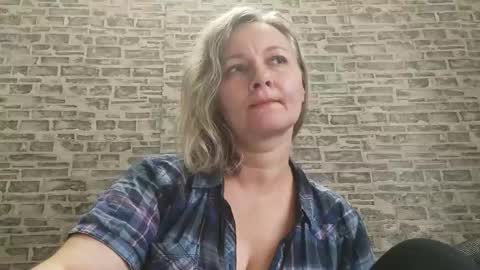 Snapshot of edithmanning chatting on November 2025 12:26:01 PM edithmanning online show from November 2025 12:26:01 PM