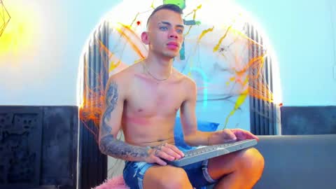 Edward Colleman online show from October 2025 03:40:02 AM