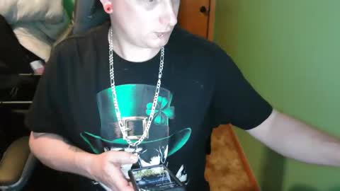 edwardaims_2please online show from May 2026 02:51:02 AM