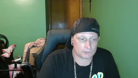 edwardaims_2please online show from July 2026 03:00:02 AM