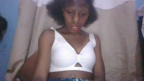 Snapshot of edwige770943 chatting on April 2026 03:15:01 AM edwige770943 online show from April 2026 03:15:01 AM