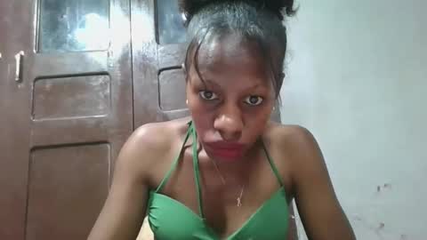 edwige770943 online show from May 2026 08:40:02 AM