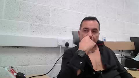 Snapshot of edwill13 chatting on February 2026 12:10:02 PM EdM online show from February 2026 12:10:02 PM